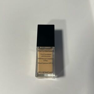 Givenchy Photo'Perfexion Foundation #5.5 NEW!